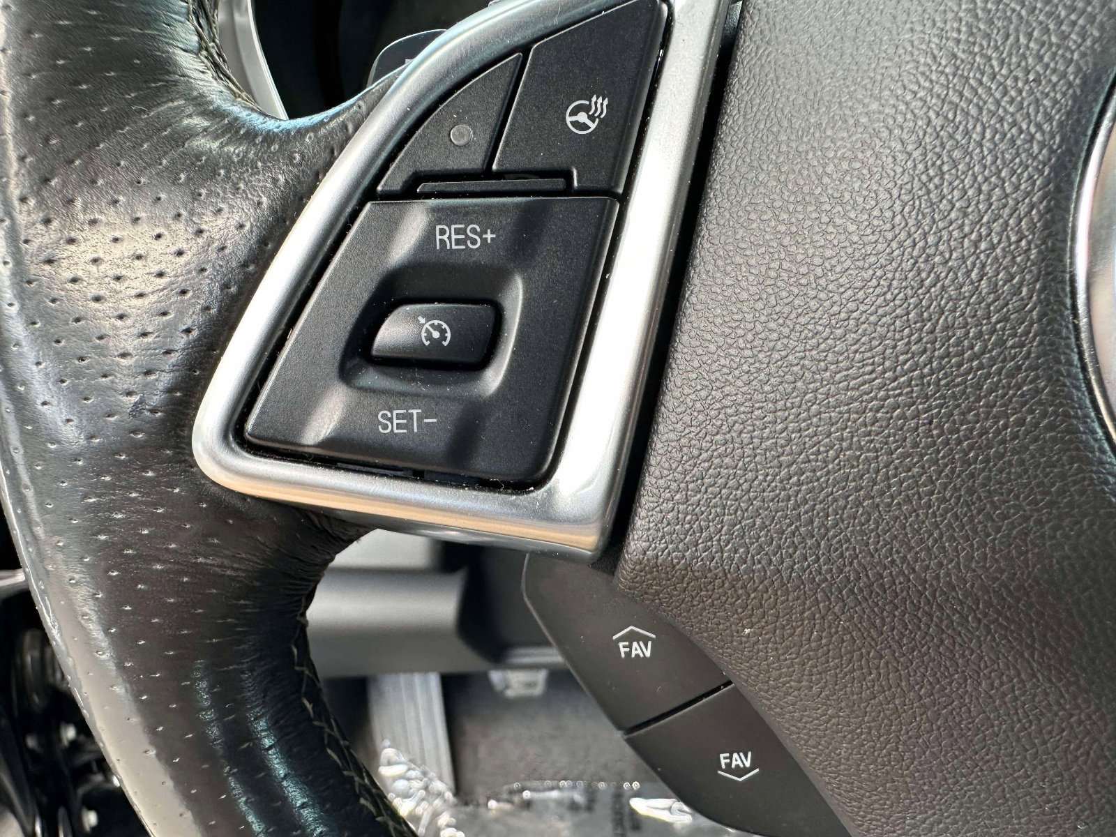 Used 2018 Chevrolet Camaro SS w/ Redline Edition RWD image 17