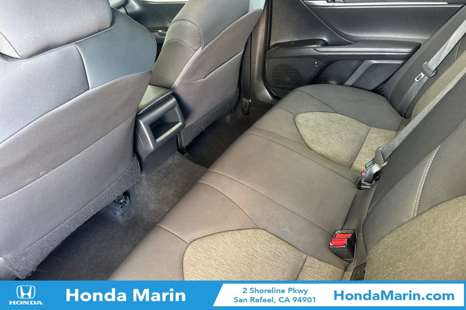 Used 2021 Toyota Camry LE FWD image 15