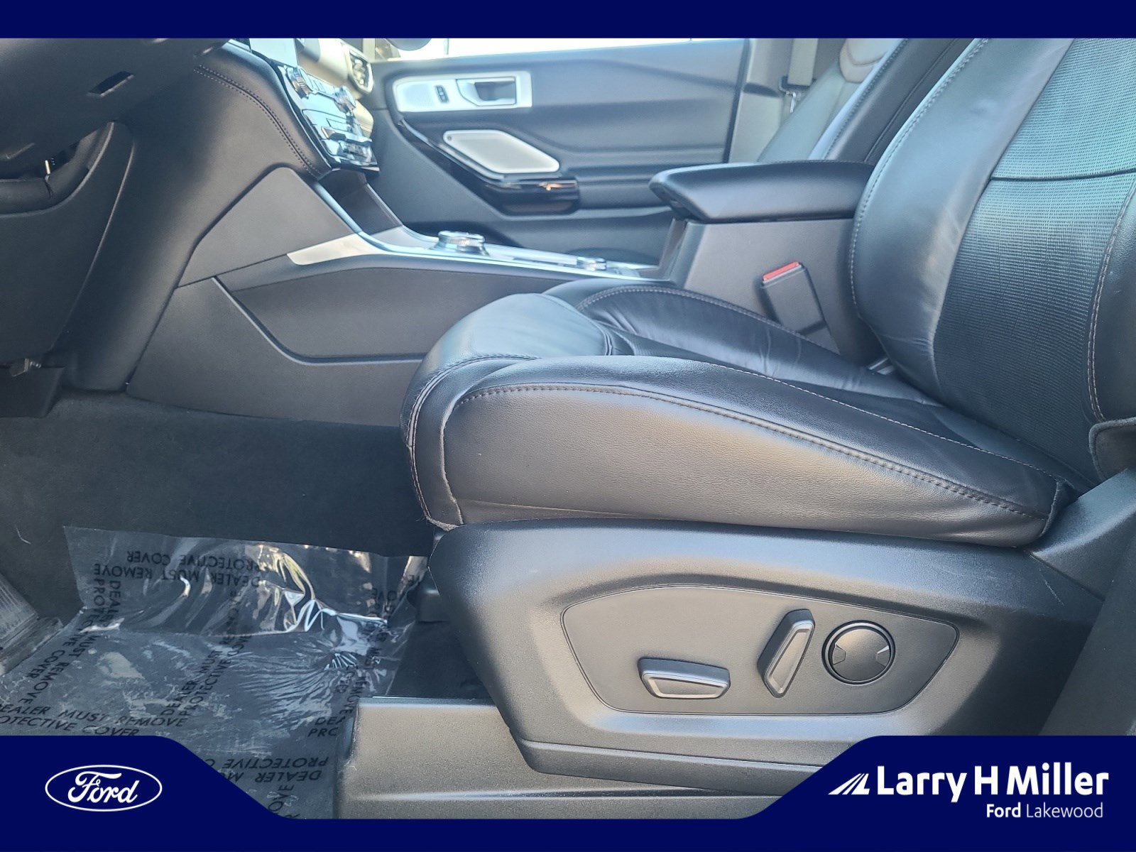 Used 2022 Ford Explorer Platinum w/ Equipment Group 601A image 14