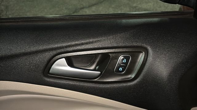 Used 2018 Ford Escape SEL image 9