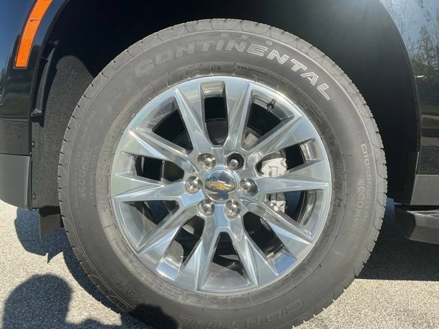 New 2026 Chevrolet Suburban Premier w/ Sun And Tow Package AWD/4WD image 14