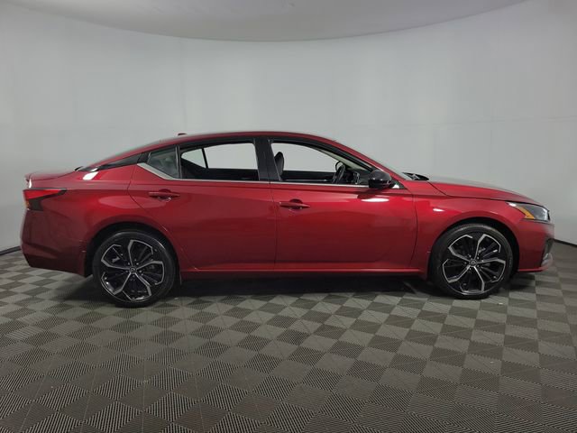 Used 2023 Nissan Altima 2.5 SR AWD/4WD image 11