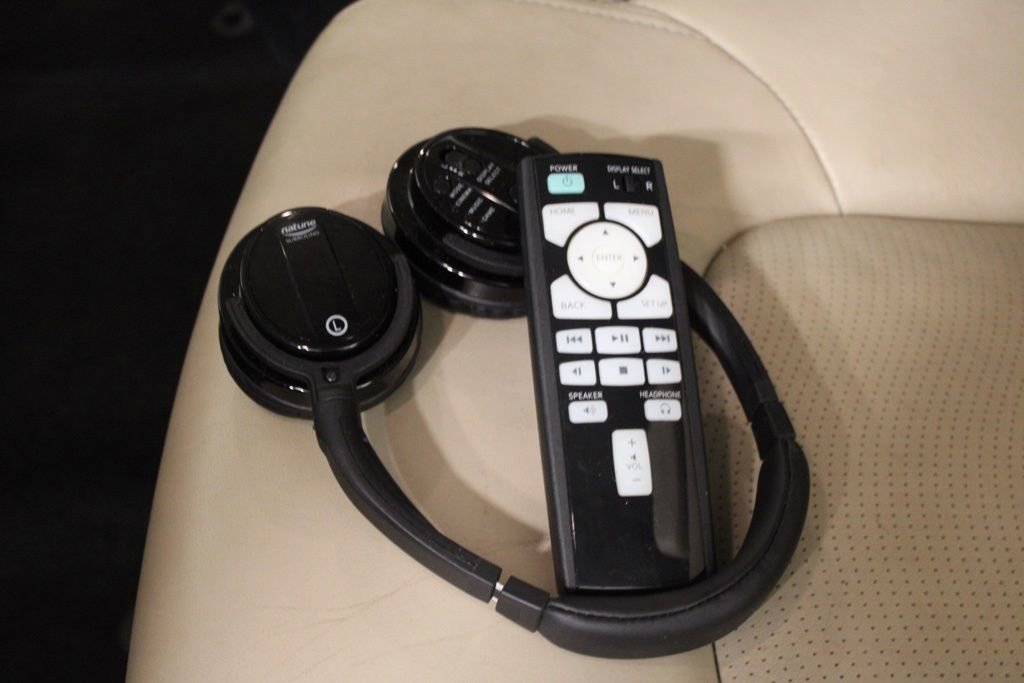 Used 2020 Nissan Armada Platinum w/ Captain's Chairs Package AWD/4WD image 40