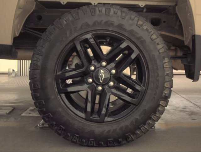 Used 2023 Chevrolet Silverado 1500 Custom Trail Boss AWD/4WD image 10