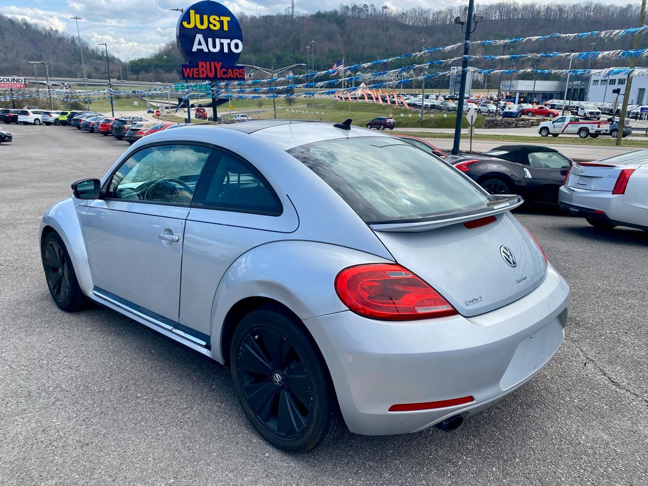 Used 2013 Volkswagen Beetle 2.0T FWD image 5