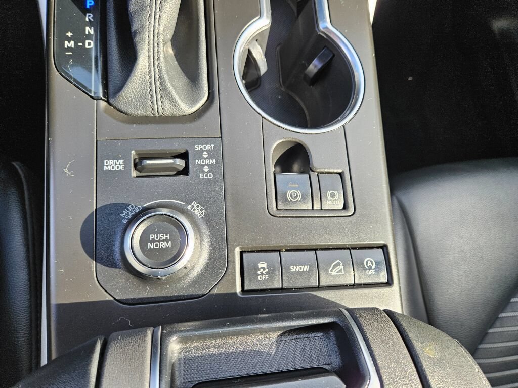 Used 2022 Toyota Highlander XSE AWD/4WD image 29