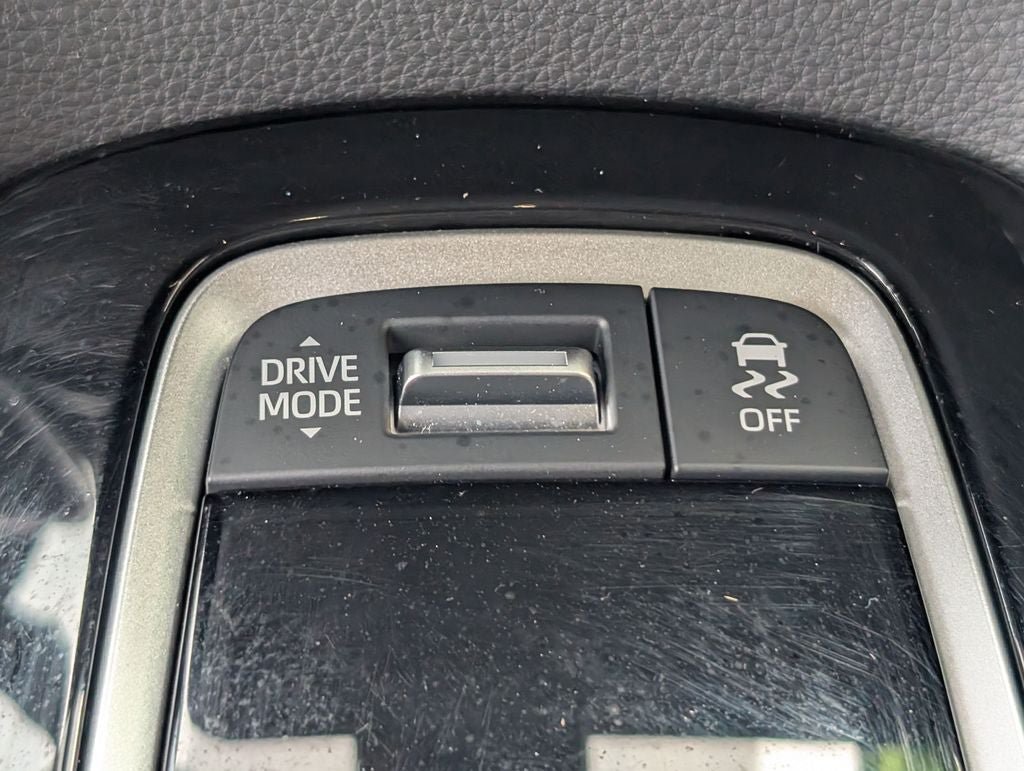 Used 2024 Toyota Corolla SE w/ SE Package FWD image 26