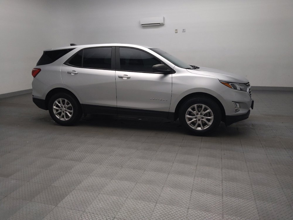 Used 2020 Chevrolet Equinox LS w/ LS Convenience Package FWD image 11