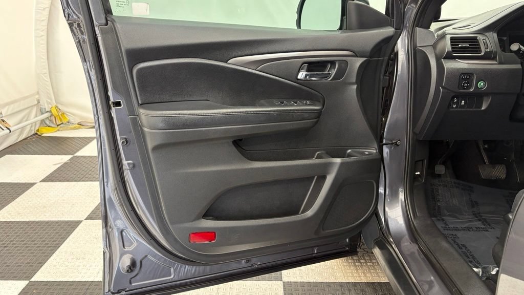 Used 2019 Honda Passport Sport image 15