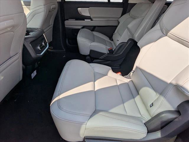 New 2025 Ford Expedition Max Active image 15