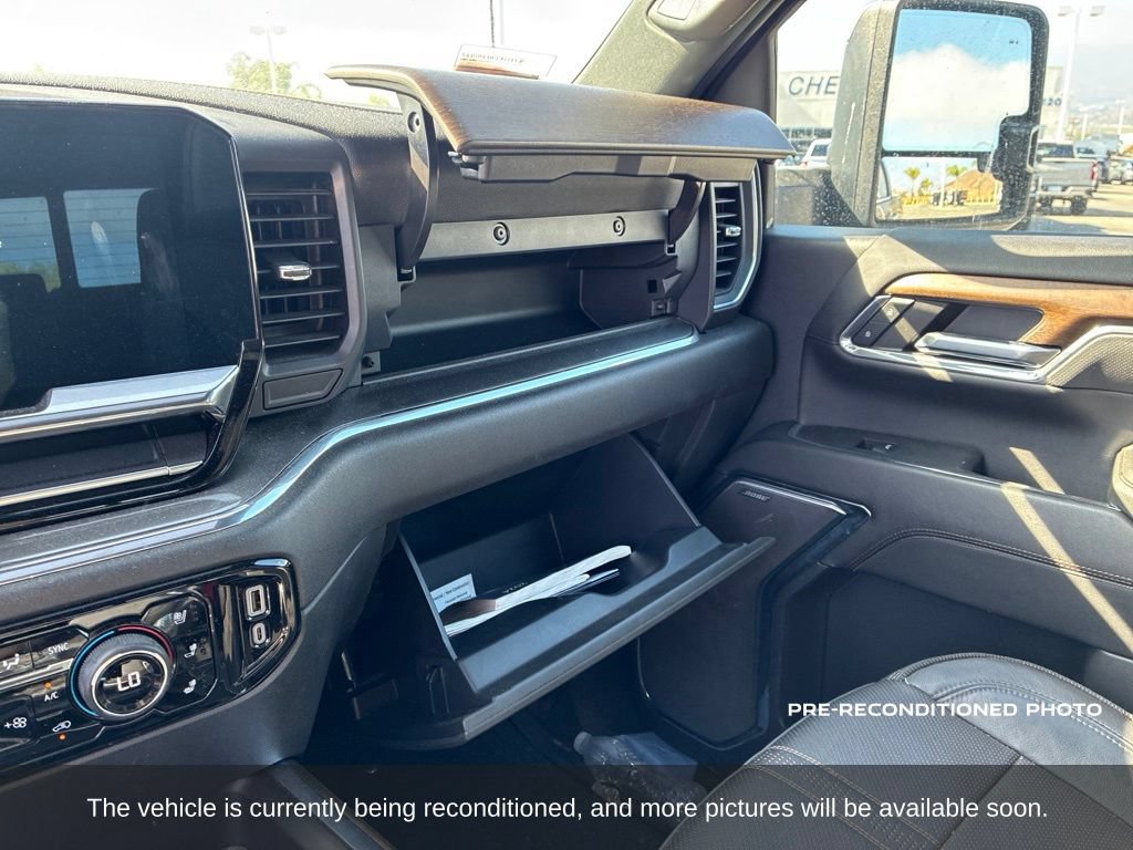 Used 2024 Chevrolet Silverado 2500 High Country w/ LPO, Dark Essentials Package AWD/4WD image 23