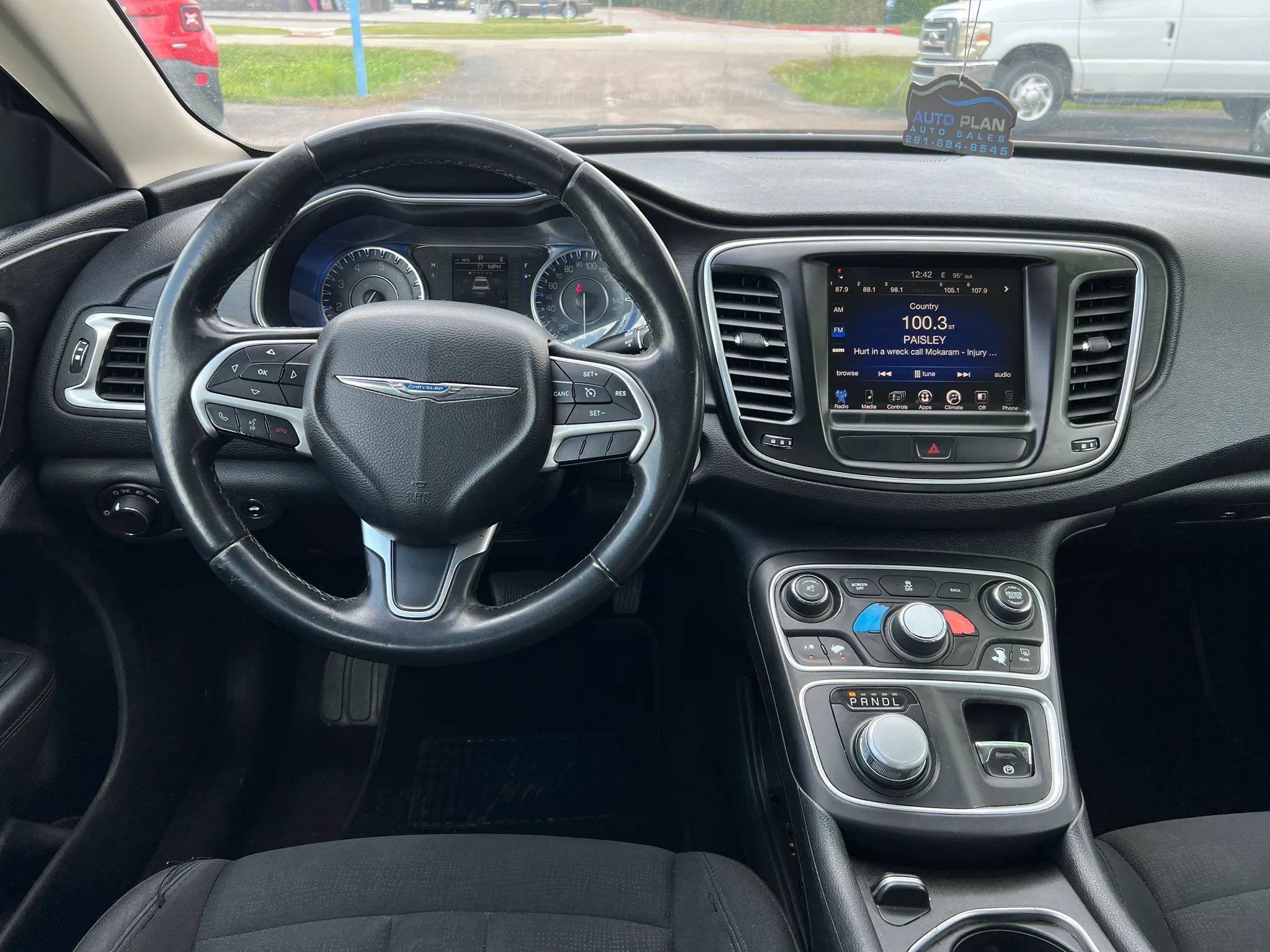 Used 2016 Chrysler 200 Limited w/ Convenience Group FWD image 17