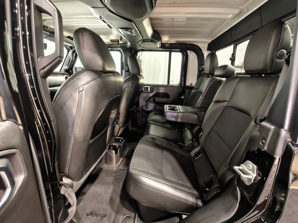 Used 2023 Jeep Gladiator Sport AWD/4WD image 28