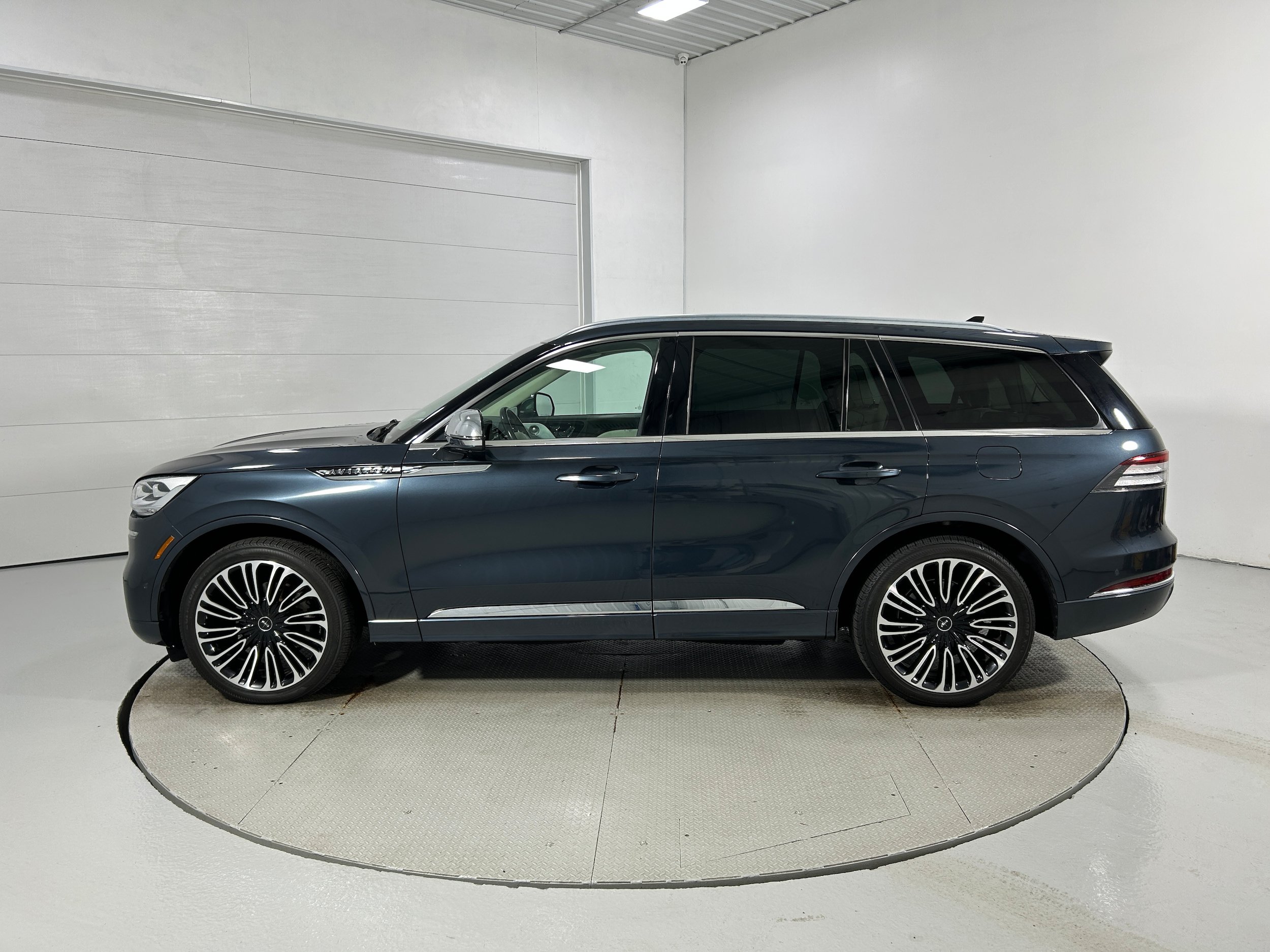 Used 2021 Lincoln Aviator Black Label AWD/4WD image 22