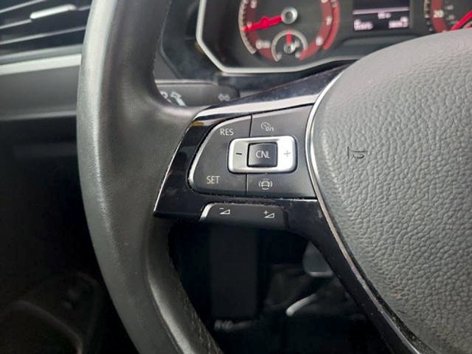 Used 2020 Volkswagen Jetta SE w/ SE Cold Weather Package FWD image 24