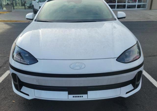 Used 2024 Hyundai Ioniq 6 Limited image 6