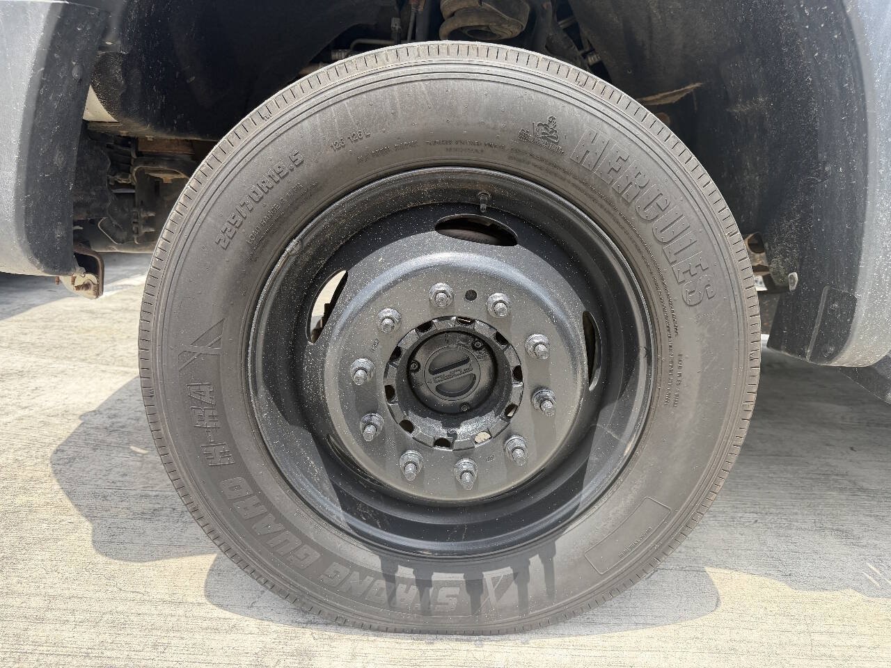 Used 2016 Ford F550 4x4 Crew Cab Super Duty image 11