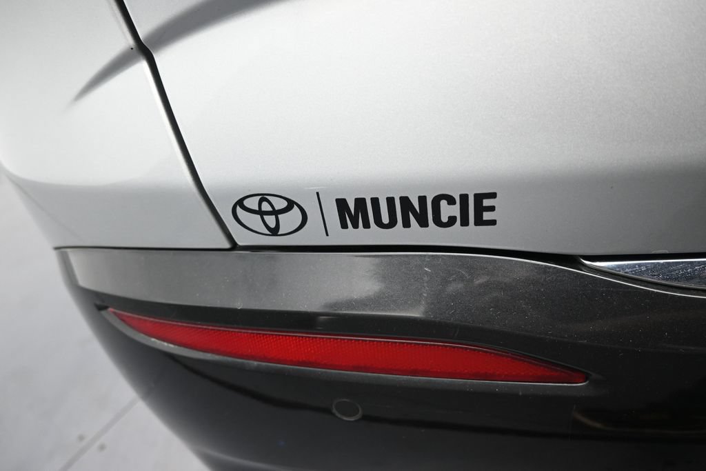 Used 2022 Buick Enclave Premium FWD image 35