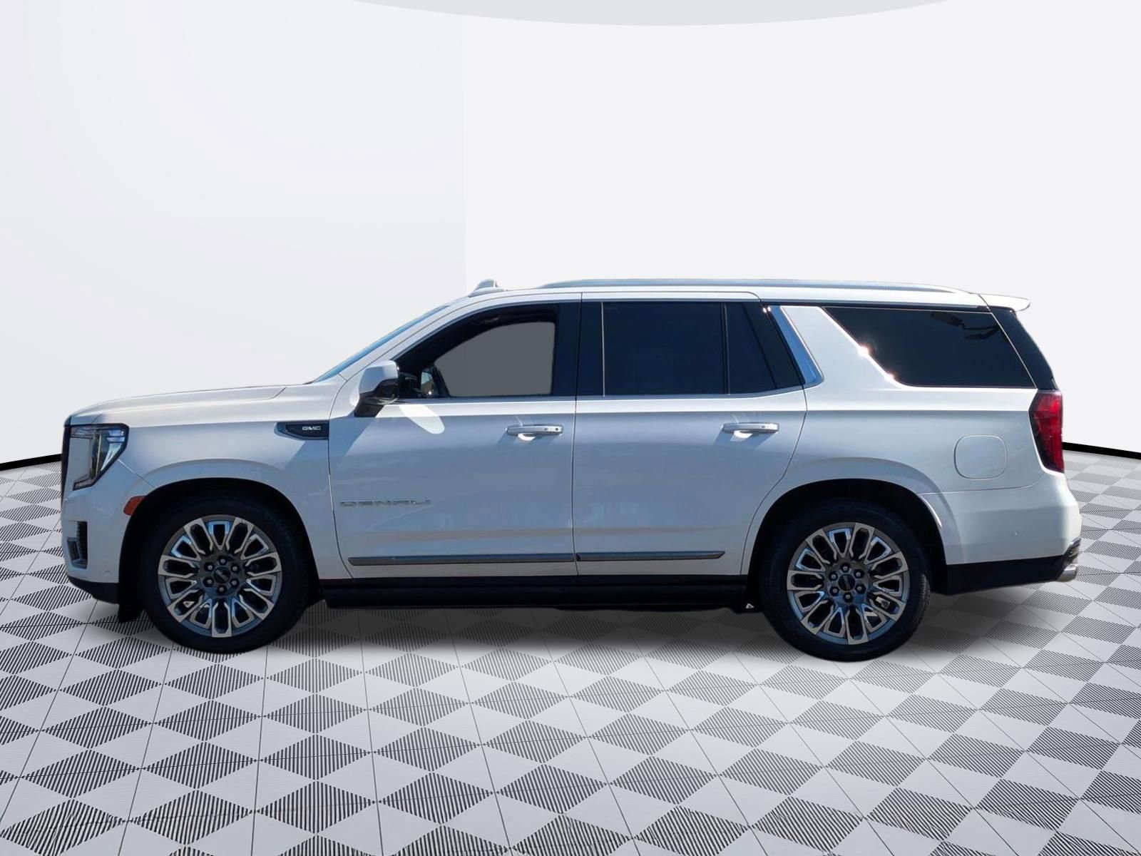 Certified 2023 GMC Yukon Denali Ultimate image 8