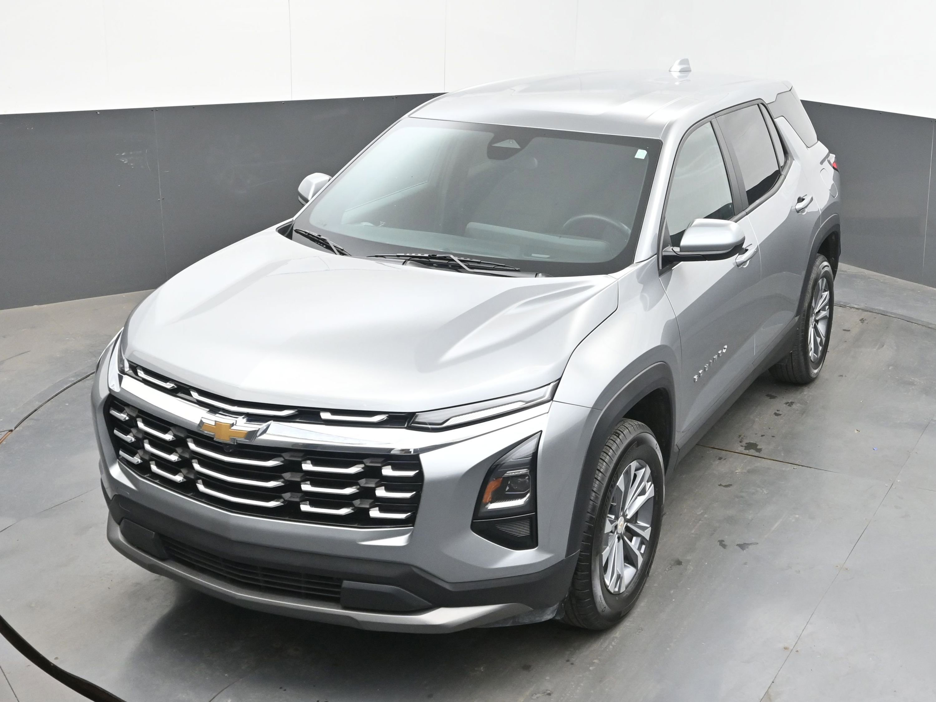 Used 2025 Chevrolet Equinox LT AWD/4WD image 30