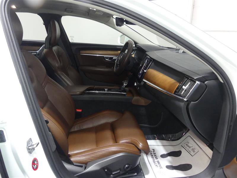 Used 2018 Volvo S90 T6 Inscription image 23