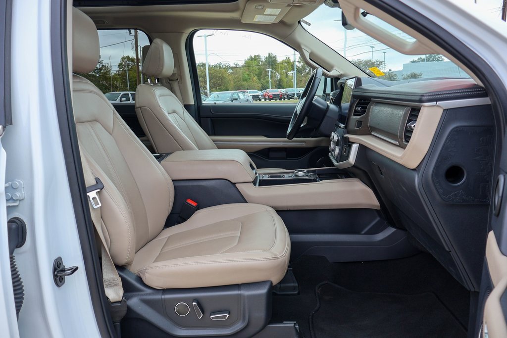 Used 2024 Ford Expedition Max Limited image 8