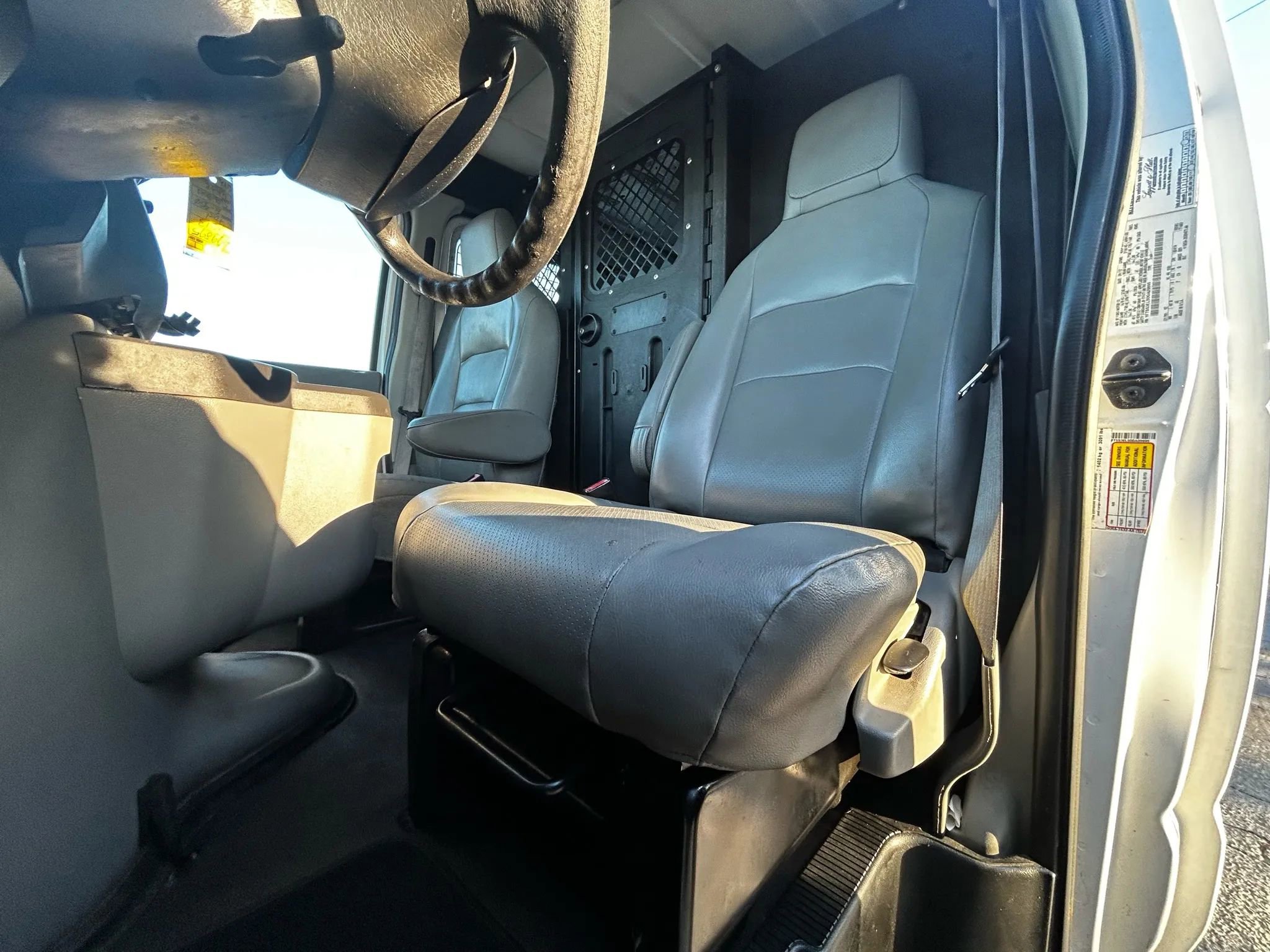 Used 2013 Ford E-350 and Econoline 350 Extended Super Duty image 20