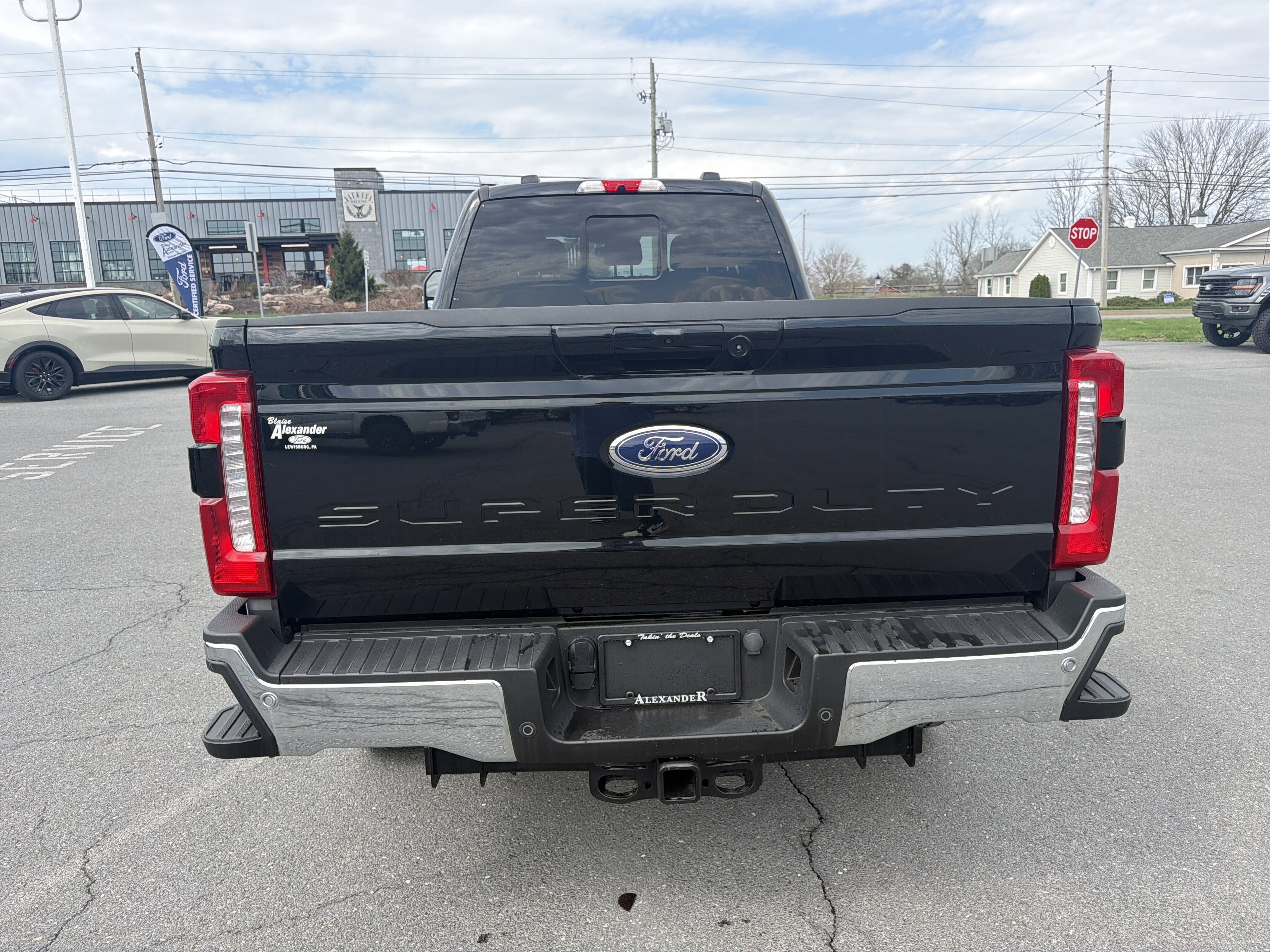 Used 2024 Ford F350 Lariat w/ Camper Package video 4