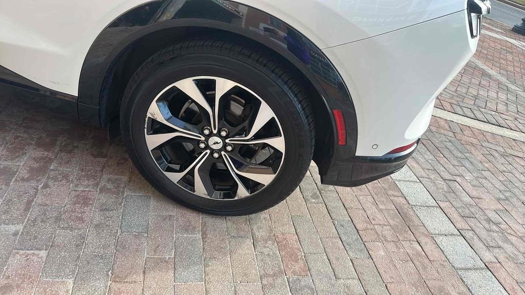 Used 2021 Ford Mustang Mach-E Premium image 11