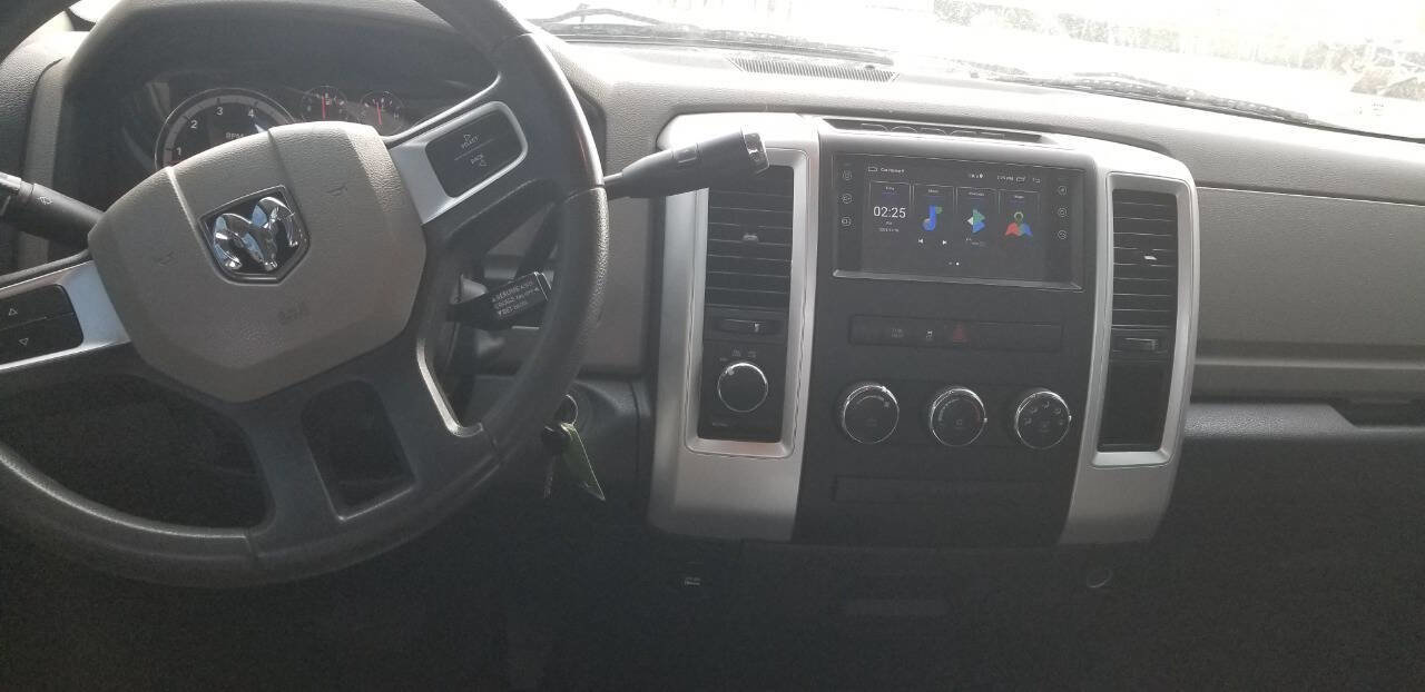 Used 2011 RAM 1500 Classic SLT AWD/4WD image 5