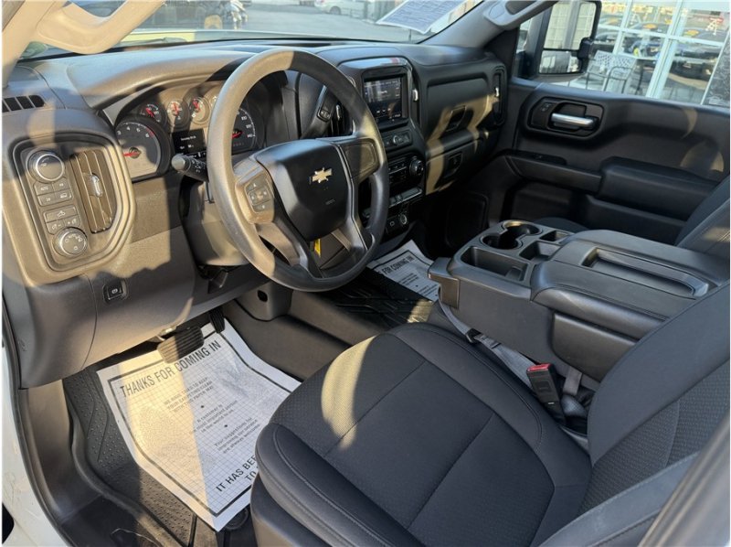 Used 2019 Chevrolet Silverado 1500 Custom w/ Custom Max Trailering Package AWD/4WD image 17