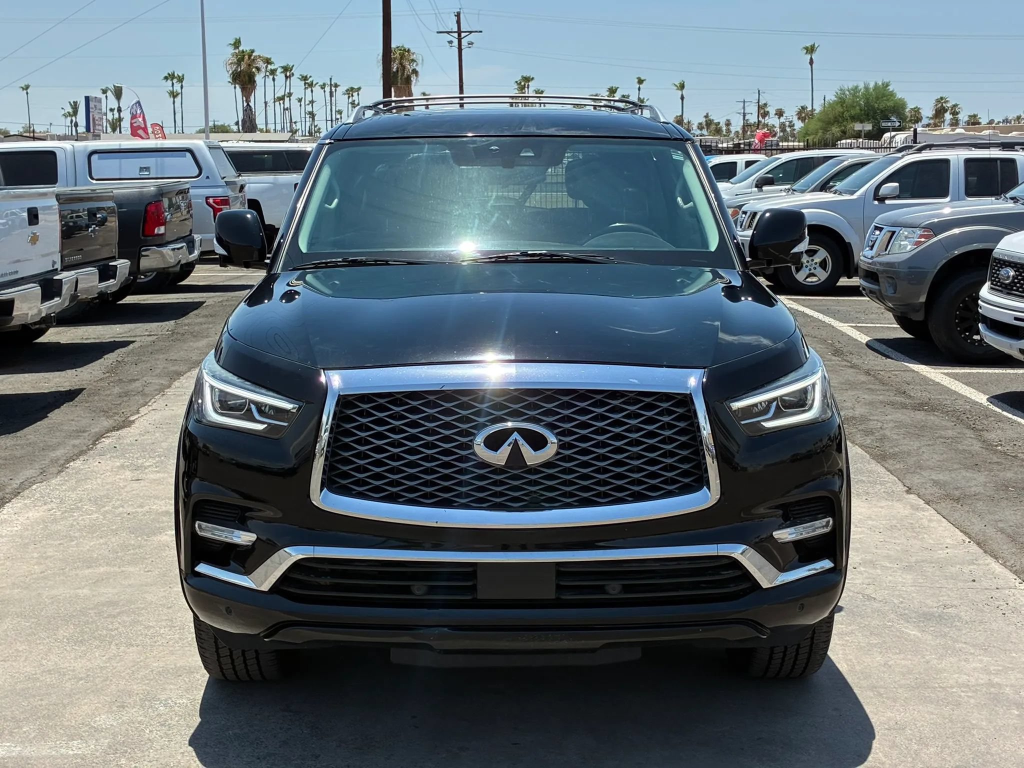 Used 2019 INFINITI QX80 Luxe w/ All-Season Package AWD/4WD image 12