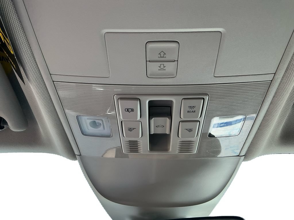 New 2026 Volkswagen Taos SE FWD image 24