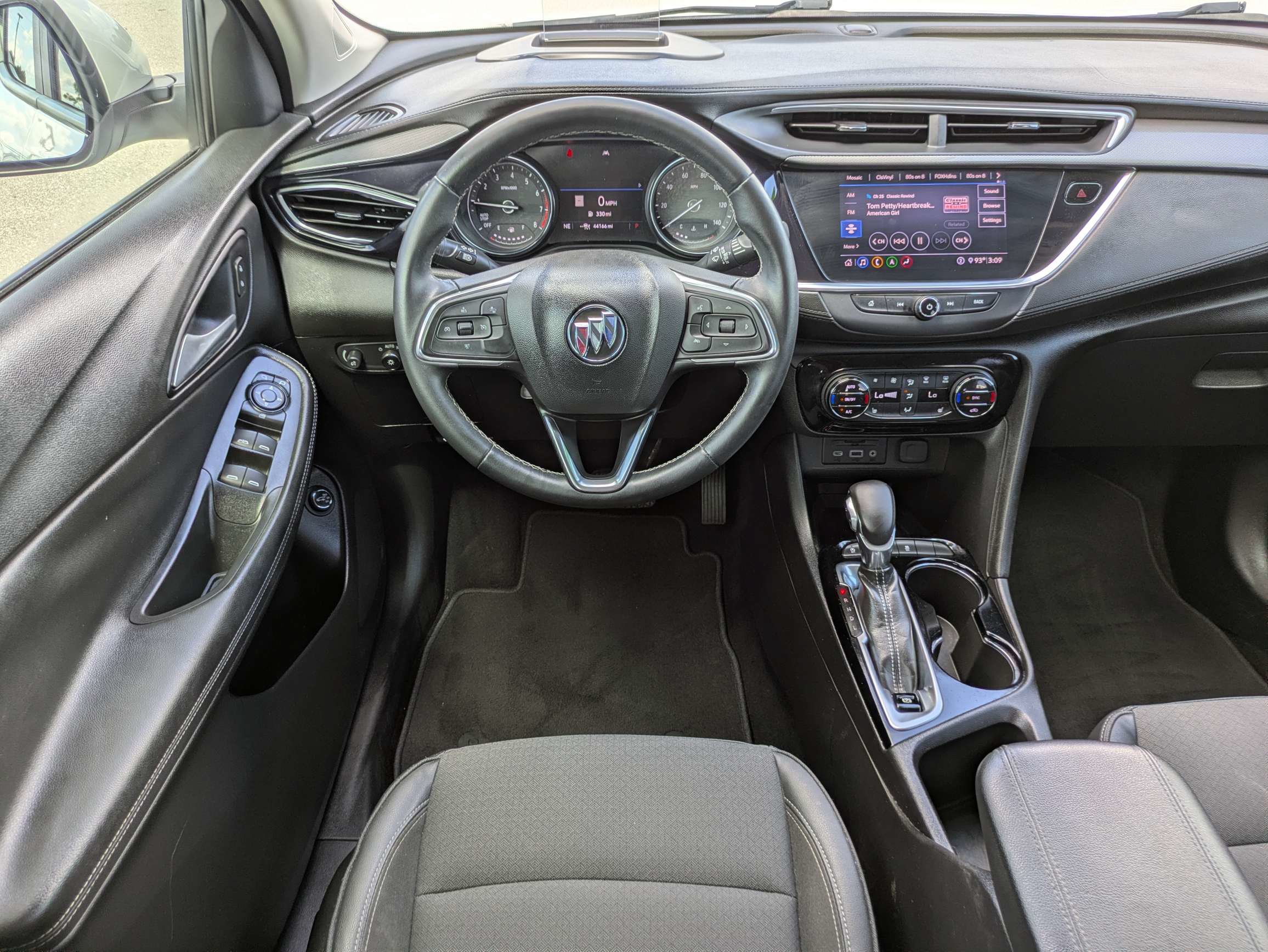 Used 2020 Buick Encore GX Select w/ Experience Buick Package FWD image 16