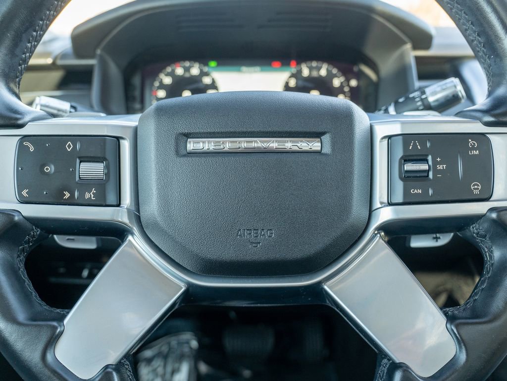 Certified 2022 Land Rover Discovery S image 15