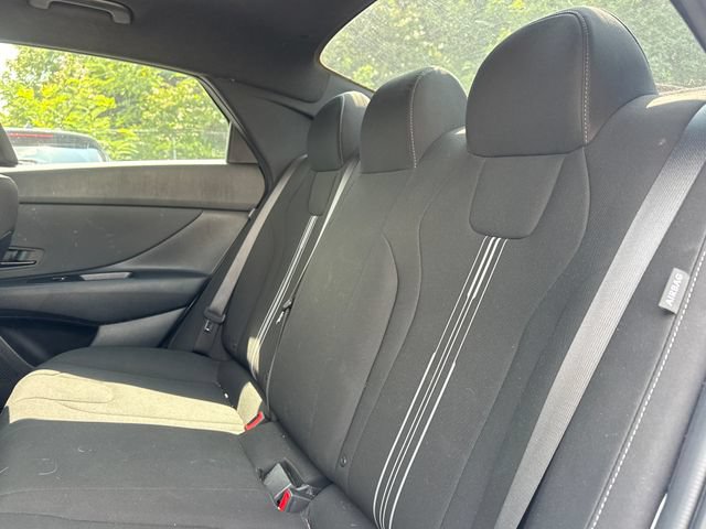 Used 2025 Hyundai Elantra Sport FWD image 11