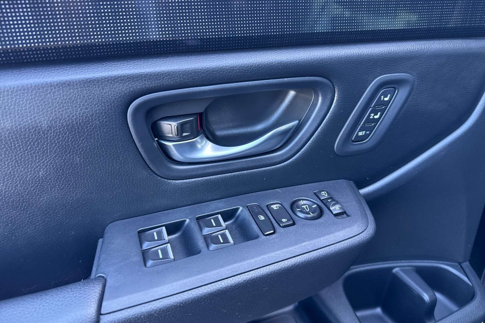 Used 2025 Honda Pilot Black Edition image 12