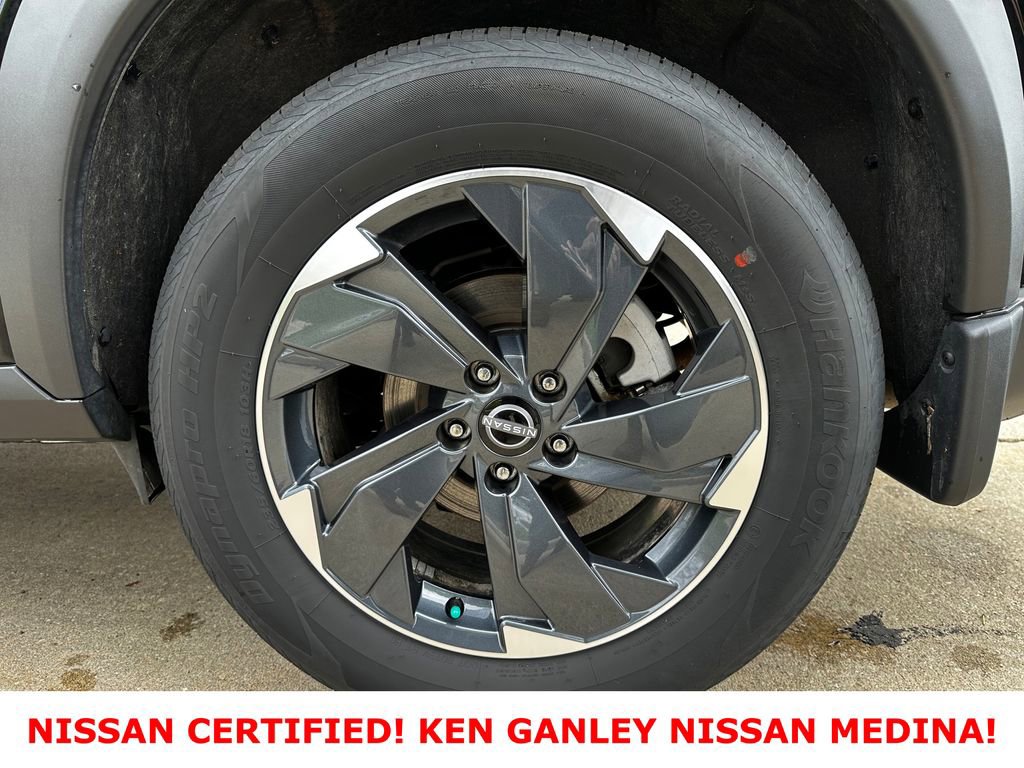 Certified 2026 Nissan Rogue SV AWD/4WD image 20