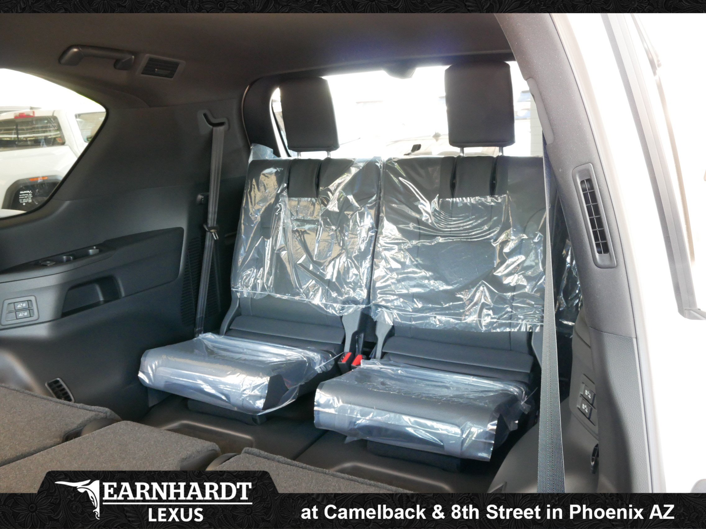 New 2026 Lexus LX 600 4WD w/ Luxury Package image 12