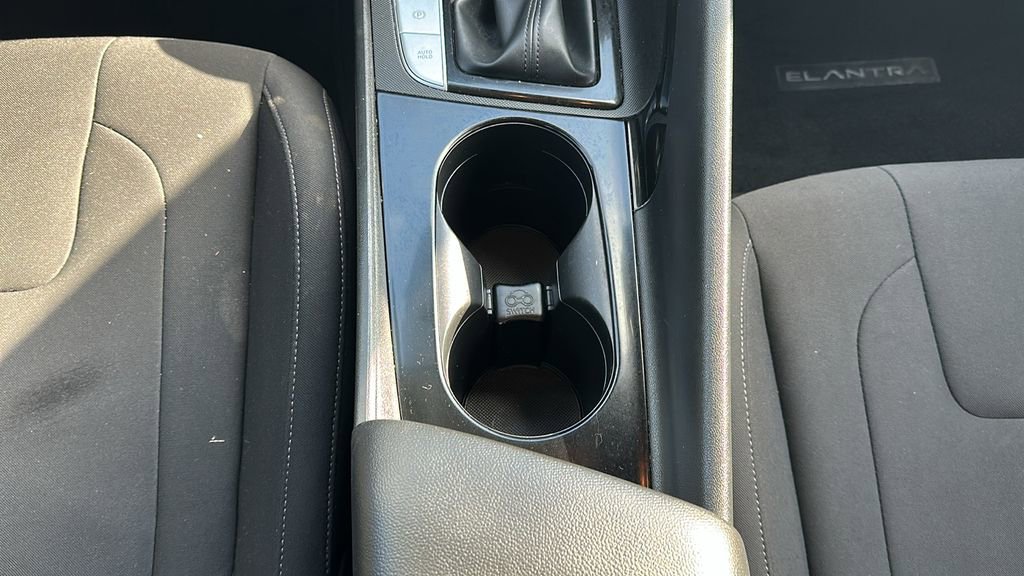 Used 2023 Hyundai Elantra SEL w/ Convenience Package image 28