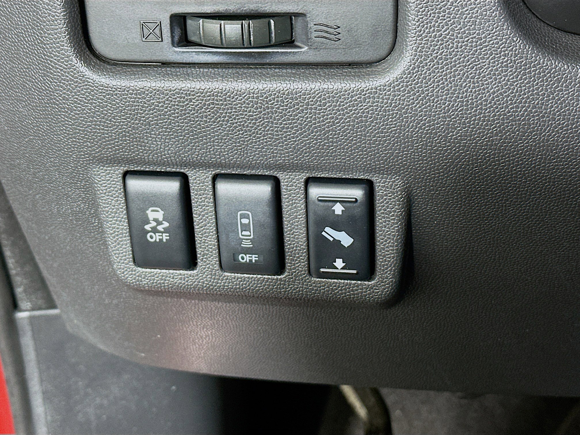 Used 2015 Nissan Titan PRO-4X image 16