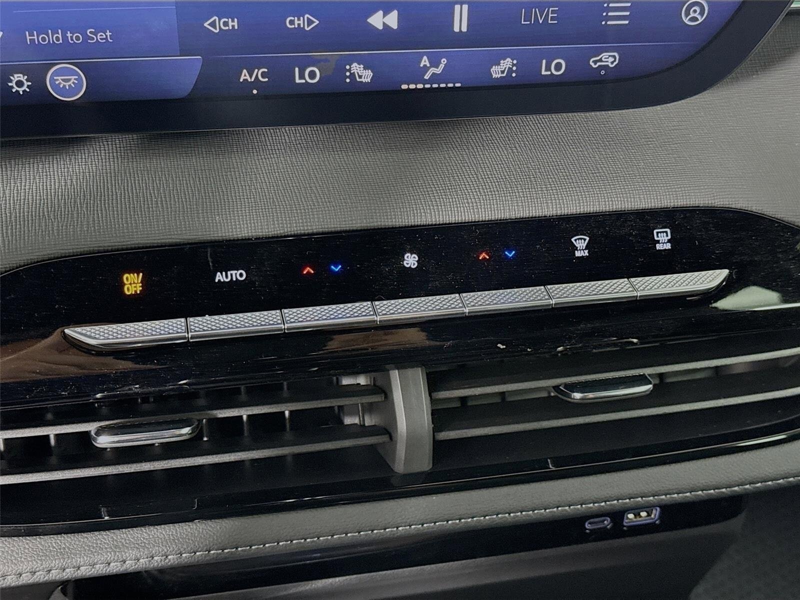 New 2026 Buick Enclave Sport Touring AWD/4WD image 17