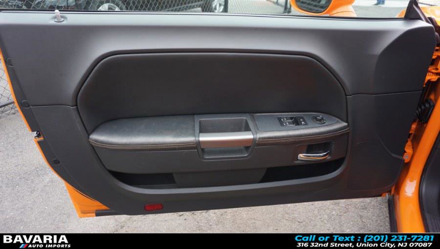 Used 2014 Dodge Challenger R/T image 25