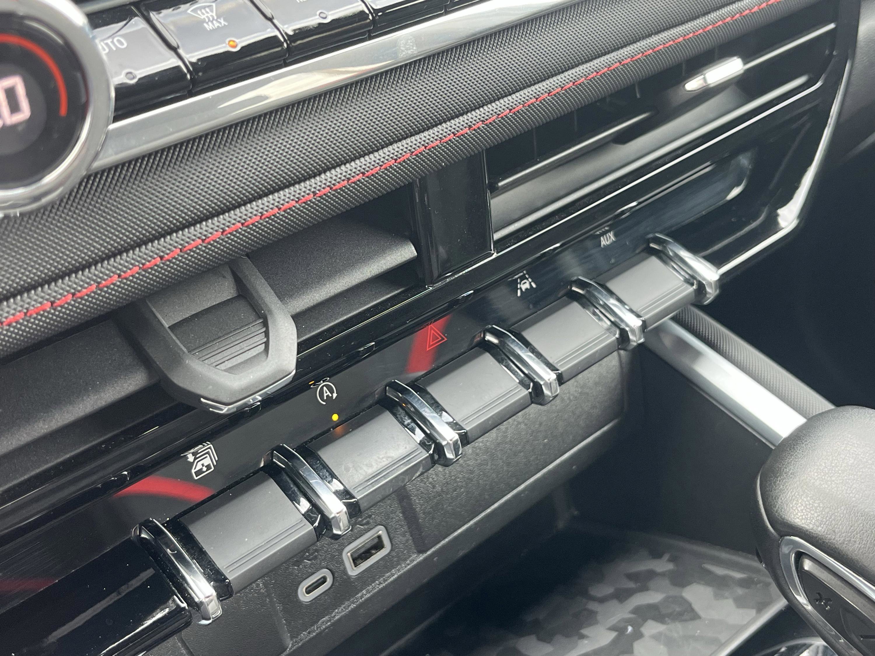 Used 2023 Chevrolet Colorado Z71 w/ Z71 Convenience Package 2 image 24