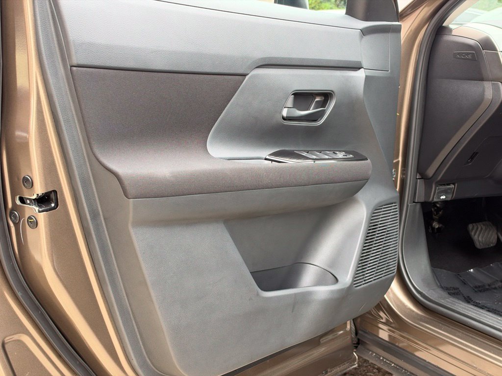 Used 2026 Nissan Kicks S FWD image 32