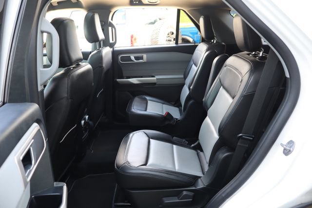 Used 2023 Ford Explorer XLT w/ Equipment Group 202A AWD/4WD image 27