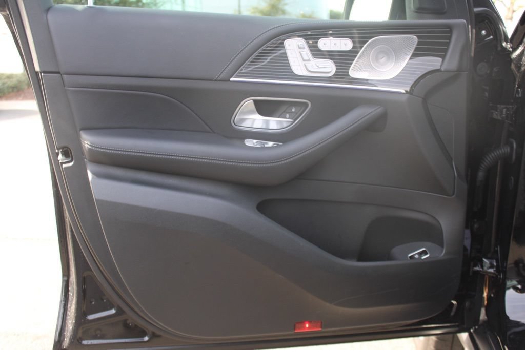 Certified 2025 Mercedes-Benz GLS 580 4MATIC image 12