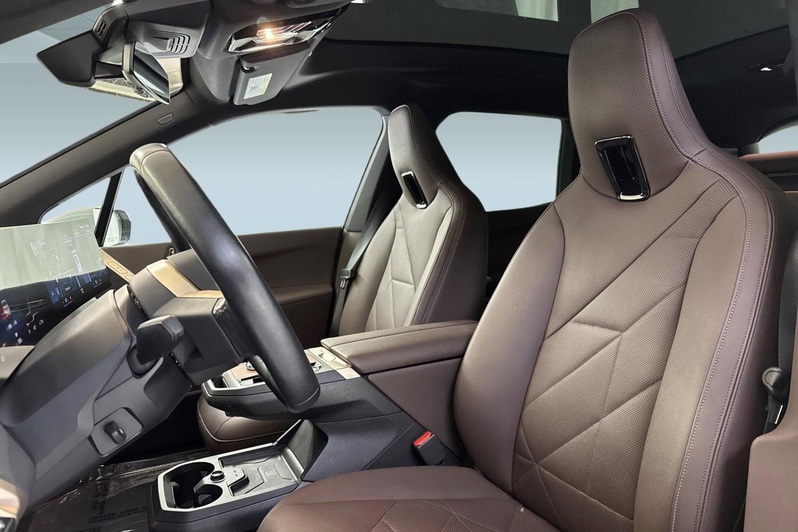 Certified 2023 BMW iX xDrive50 w/ Premium Package image 5