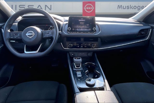 Used 2024 Nissan Rogue S AWD/4WD image 7