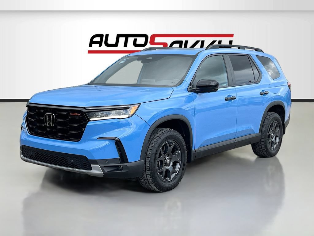 Used 2025 Honda Pilot TrailSport image 3